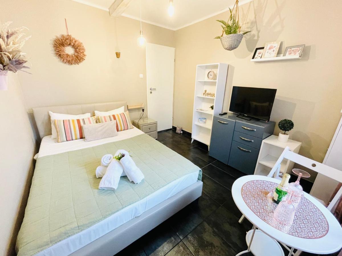Private Place To Stay Self Check In-Nonstop- Netflix-Wifi Resita Exterior photo